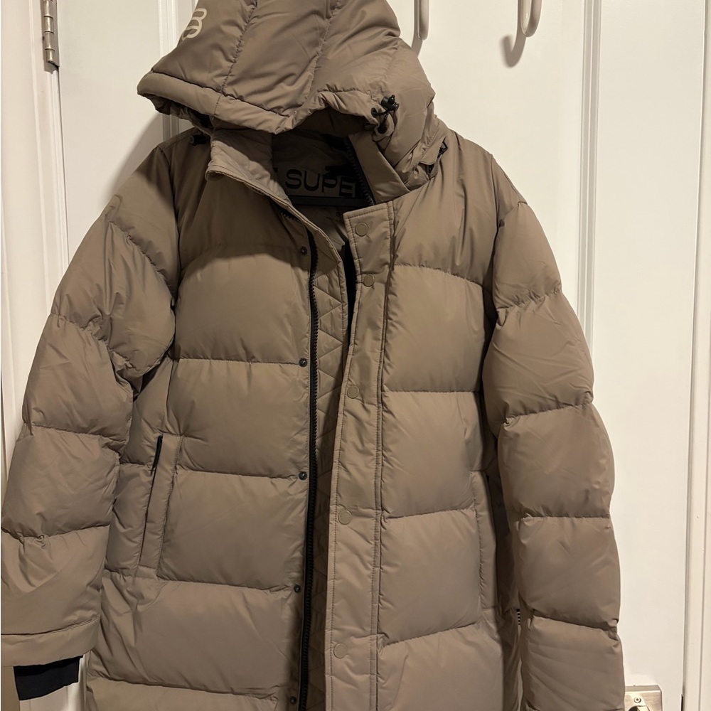 Aritzia Women's Super Puff Long Jacket